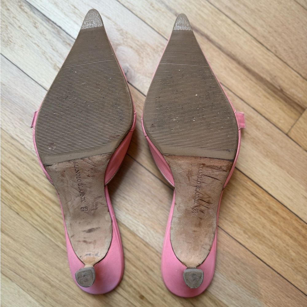 Vintage Manolo Blahnik Kitten Heels - Picture 5 of 12